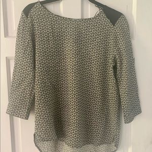 Olive & Oak black and white print top 3/4 sleeve